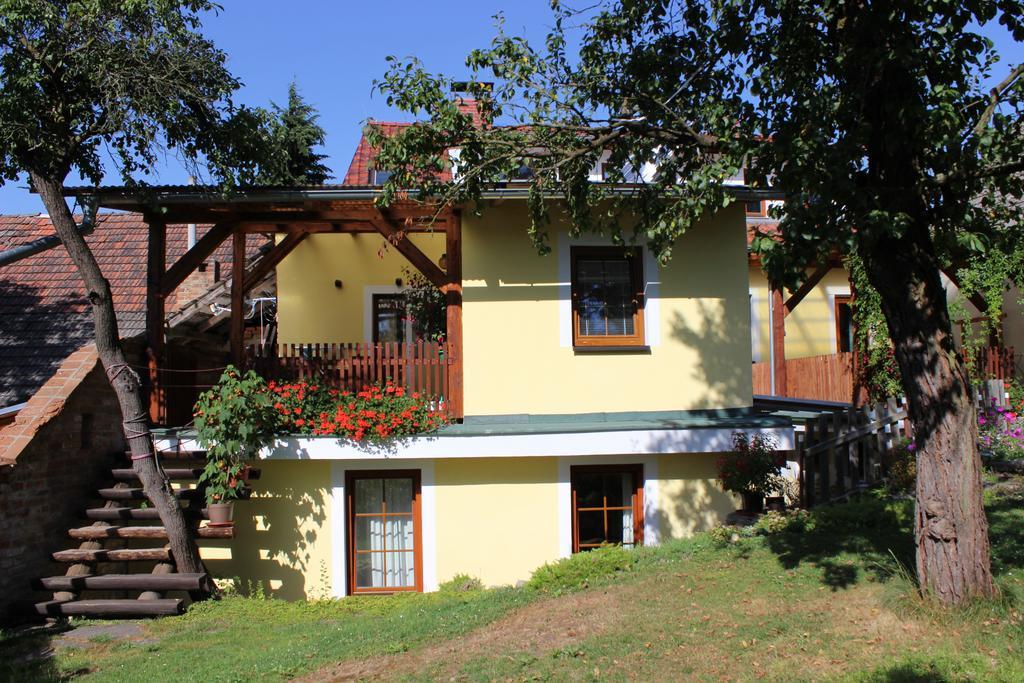 Penzion Gomelska Apartment Horní Stropnice Exterior photo